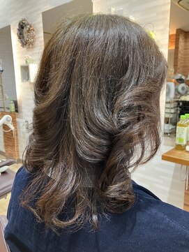 セミロングウルフレイヤー