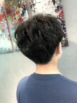 レヴェリー(REVERIE)&nbsp;＃メンズショート＃メンズパーマ＃２ブロック＃クセ毛風パーマ