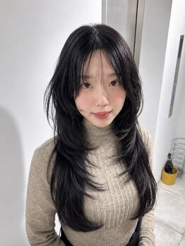 オットット(OttottO)の写真/骨格に合わせた顔周りのレイヤーカットが大人気◎髪質を活かした大人可愛いスタイルを演出します★