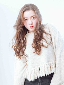 アマリス(Amaris) 外国人風ロング20代/30代/40代/庭瀬