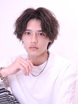 ネイビー(NAVY)&nbsp;ソフトツイストスパイラルパーマ ラフセンターパート