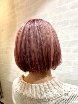 クラッチバイシオンアグリゲイト(CLUTCH by Zi-on aggregate) ☆レッドピンク×カシスピンク☆×前下がりグラデーションボブ