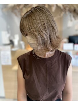 アヴァンス 京橋店(AVANCE) 透明感と柔らかく見えるハイトーンカラー×ボブ@京橋