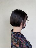 すっきり耳掛け　黒髪ショートボブ