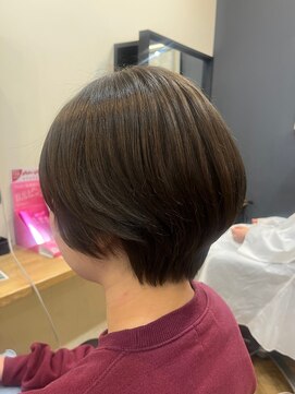 アルター(aL ter) コンパクトショート×オリーブ［イメチェン/似合わせカット］