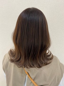 美容室 フォーリア Foglia ミディアムボブ グラデーションカラー