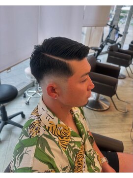 コワファースト 大分(COIFF1RST) 剃り込み7:3