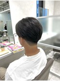 バックシルエットが綺麗なセンターパート