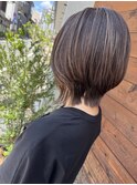 レイヤー カット ボブ くびれショート ハイライト 白髪ぼかし