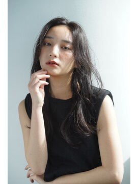 ルフュージュ バイ プロデュース 相模大野店(Refuge by Produce) 暗髪/レイヤーカット/長めバング