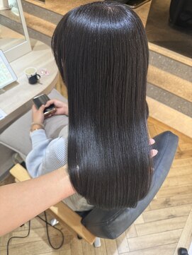 ジーナ 福岡天神(Zina) ミディアムヘア/暗めカラー/デザインカラー/髪質改善