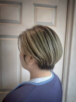 アロマ ヘアー ルーム 新宿3号店(AROMA hair room)&nbsp;ハイトーンショート/バレイヤージュボブ/抜け感カラー/外国人風