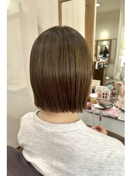 イタクラ 赤道店 (ITAKURA) 切りっぱなしボブ／外ハネ／ボブ／ミニボブ／ミニマルボブ