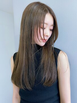 シア(sia) オリーブベージュ/心斎橋/20代30代40代