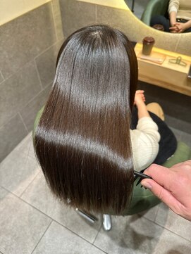 セントラル 三宮店(central) 【神戸三宮】うる艶ストレート美髪カラー髪質改善トリートメント