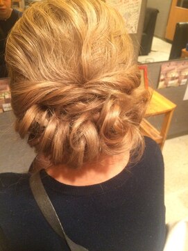 アイビス(AIBIZ) ゆるふわアップスタイル