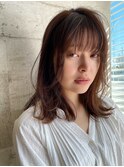 [The C 岩崎] ミディアムレイヤー くびれ お顔周り 横顔美人 