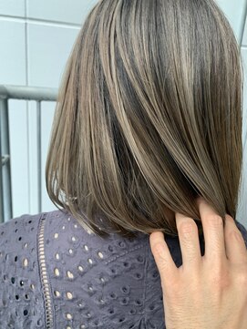 フェリア 渋谷(Feria) ハイライトボブ