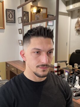 カムレイドフォーライフ(COMRADE 4 LIFE) スキンフェードスタイル　　担当西村