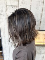 ロイズ ヘアデザイン アンド スパ(LOES) こなれミディ×前髪デザイン×白髪ぼかしハイライト