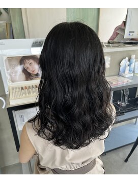 ナイアバイアヌエヌエ(naia by anuenue) パーマスタイル