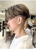 メンズヘア　メンズ前下がりショート　メンズハイライト