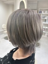 ルシエバイファブリック(Lucie by fabrique) 透明感グレージュ×レイヤーショートボブ