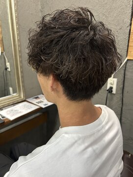 クレメント サロン ブル(Clement Salon Bull) ラフに動く無造作ショートパーマ
