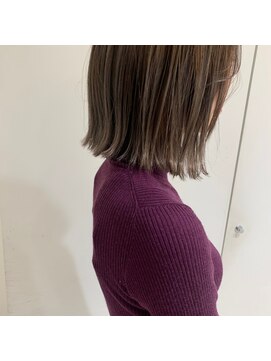 エミィ(emme) 【emme×笹川】艶髪ハイライトミディ