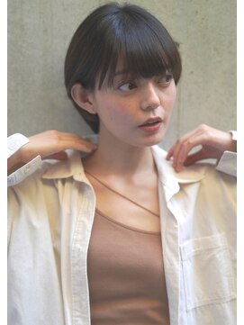 レジュアル(RESSUAL) エアリーミディ　ショートパーマ　黒髪　ホワイトアッシュ