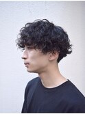 モテる色気黒髪刈り上げツーブロ無造作ツイストスパイラルパーマ
