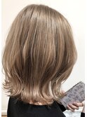 ハイライト/大人可愛い外はねミディアム/ベージュ/白髪ぼかし