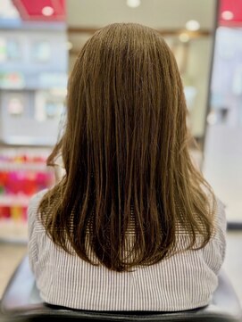 アンジュール コロレ(1//jour colore) 糸チップハイライトで上品なハイライトが白髪をぼかします