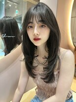 グロー 大宮(GLROW)&nbsp;レイヤーカット　髪質改善　オリーブグレージュ　顔まわり