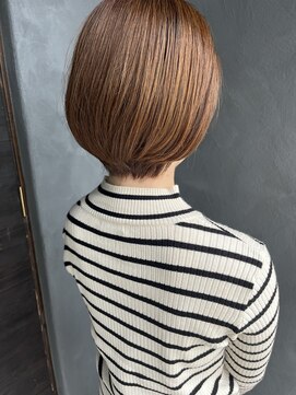 ラ カルモ(LA CALMO) ショートボブ