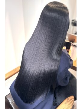 アールサロン 名駅(Rr SALON) ブルーブラック♪