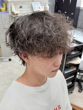 フォンド 津田沼(fond.) シャドウパーマ/スパイキーショート/ブルーブラック/津田沼