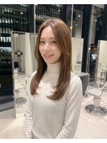 ハーツオオサカ(HE:ARTS OSAKA)&nbsp;センターパートでオシャレな韓国トレンド大人ロング