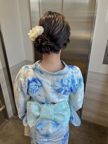 ディティカ サウ(Dityca sow) side chignon
