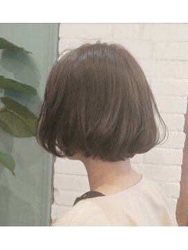 ラレイ(Lalei) ＊前下がりショートボブ×グレージュ　辻幸奈　表参道/青山