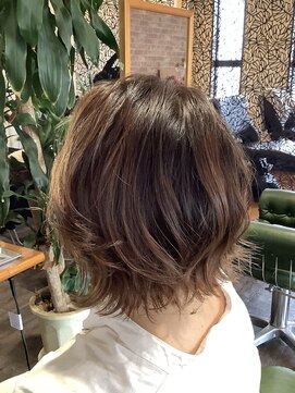 ヴィヴ(Vive) バレイヤージュ外ハネボブ