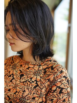 ビュートリアム 鎌倉小町(BEAUTRIUM) 伸ばしかけのヘアスタイルにちょっとしたインパクトを