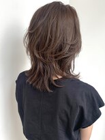 カンナ(CANNA)&nbsp;【CANNAカンナ】大人女性のレイヤーウルフミディアムスタイル