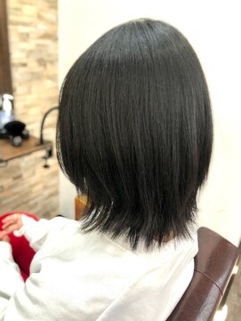 ハサミバイアトリエナガノ 千葉(8sami by atelier nagano) デザインカラー／レイヤーカット/ウエットヘア/オリーブベージュ