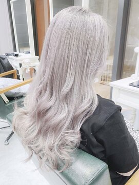 デイズ(days) ホワイトカラー　ロングヘアカット　ブリーチWカラー　DAYS 原宿