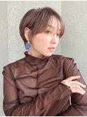 ショート×顔周り×前髪×シルキーベージュ×グレージュカラー