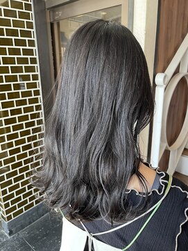 アヴァンス 天王寺店(AVANCE.) ブルーブラック×透明感