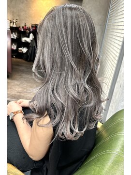 アポロ 横浜駅店(apollo) バレイヤージュ / アイスグレー / アッシュ系カラー