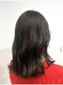 韓国スタイル　透明感あるダークヘアー