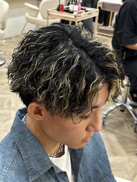 ラヴィズム 名駅店(LUVISM) 名古屋/メンズカット/メンズパーマ/眉毛/ツイストスパイラル